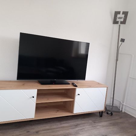 City Apartment Duisburg 1#Netflix &Wlan &Kingsize Bett &Kaffee Maschine & Central & 500M Innenhafen & 2 Min U Bahn Exteriör bild