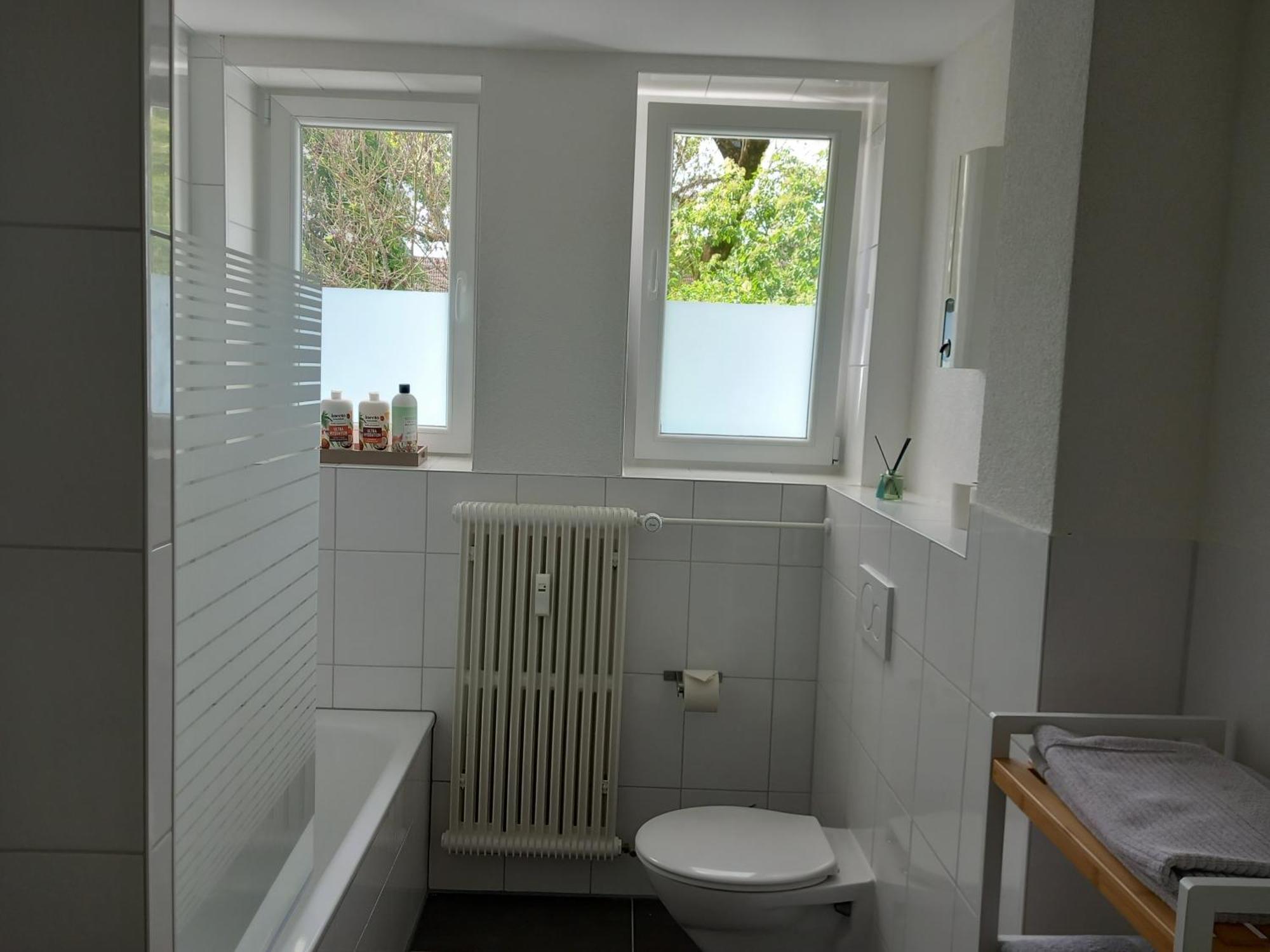 City Apartment Duisburg 1#Netflix &Wlan &Kingsize Bett &Kaffee Maschine & Central & 500M Innenhafen & 2 Min U Bahn Exteriör bild