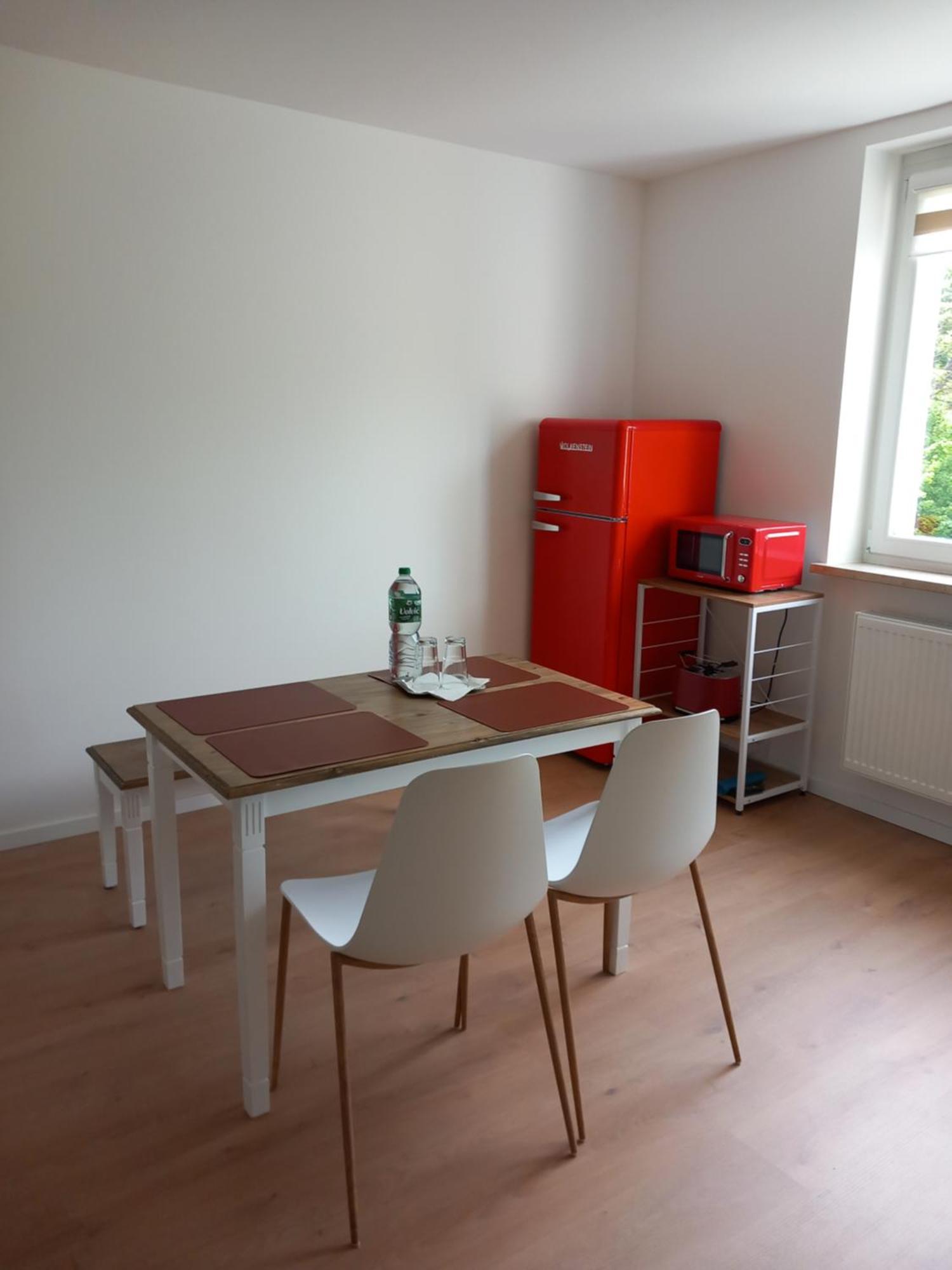 City Apartment Duisburg 1#Netflix &Wlan &Kingsize Bett &Kaffee Maschine & Central & 500M Innenhafen & 2 Min U Bahn Exteriör bild
