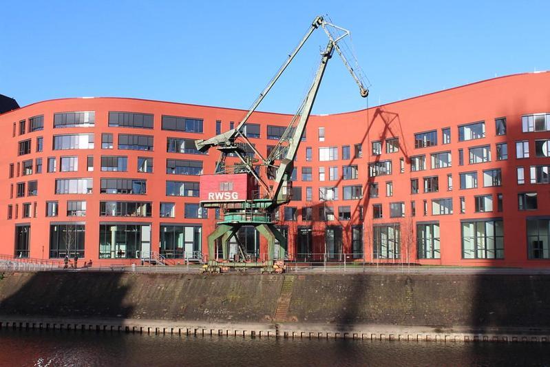 City Apartment Duisburg 1#Netflix &Wlan &Kingsize Bett &Kaffee Maschine & Central & 500M Innenhafen & 2 Min U Bahn Exteriör bild